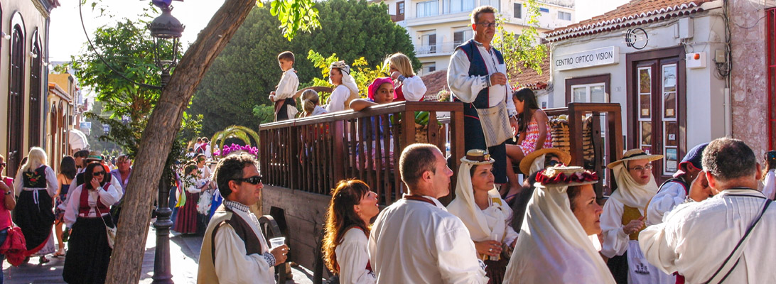 Traditionelles Volksfest mit Umzug in Los Llanos